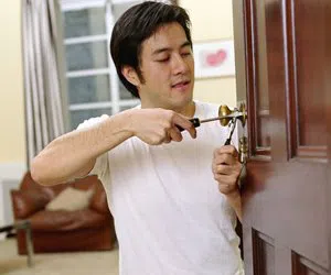 General Locksmith Store El Monte, CA 626-365-0002 - changing-locks